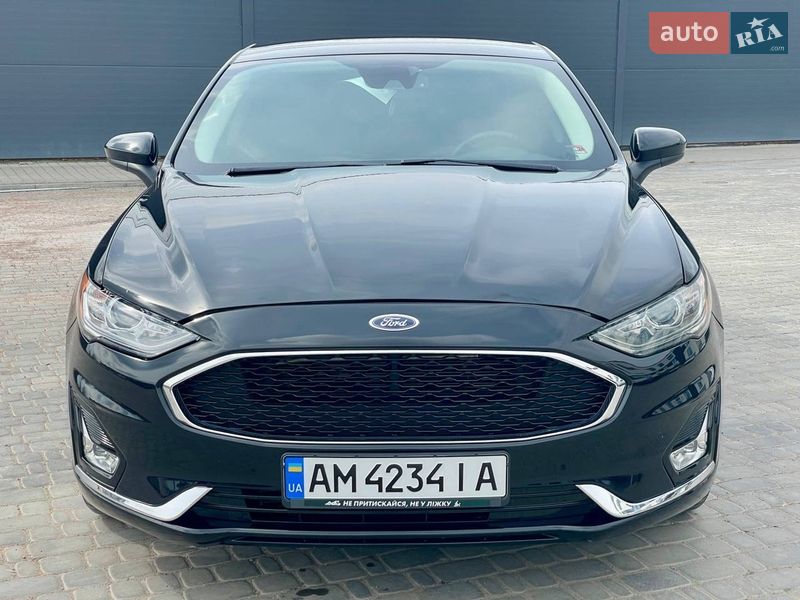Седан Ford Fusion 2019 в Житомире
