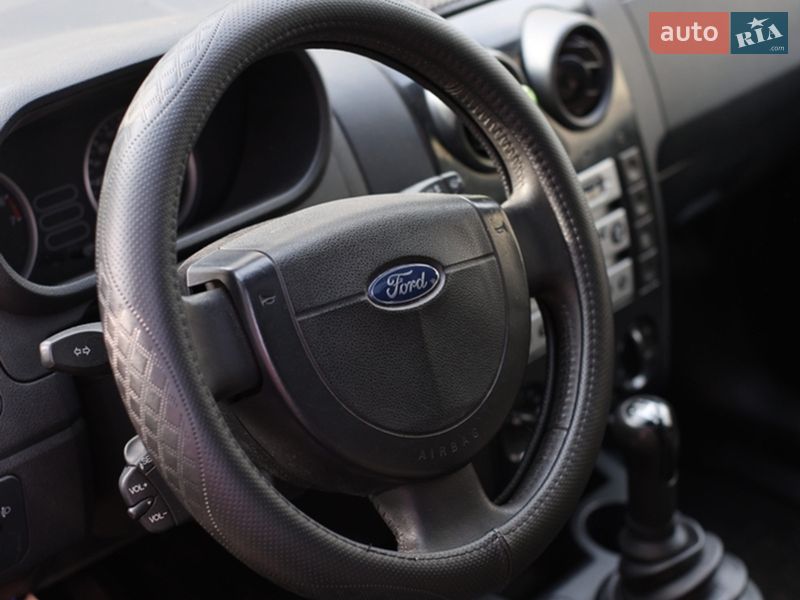 Хетчбек Ford Fusion 2003 в Києві