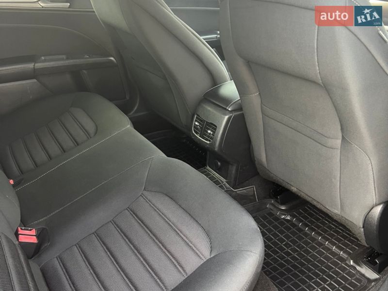 Седан Ford Fusion 2019 в Тростянце фото 12 Седан Ford Fusion 2019 в Тростянце