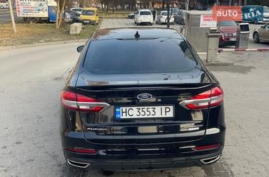 Седан Ford Fusion 2019 в Львові