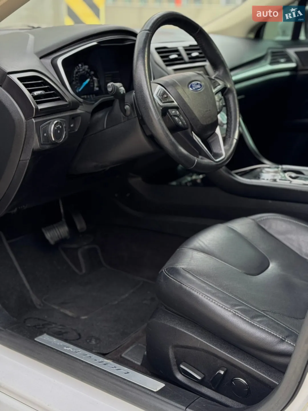 2020 Ford Fusion - мініатюра 24