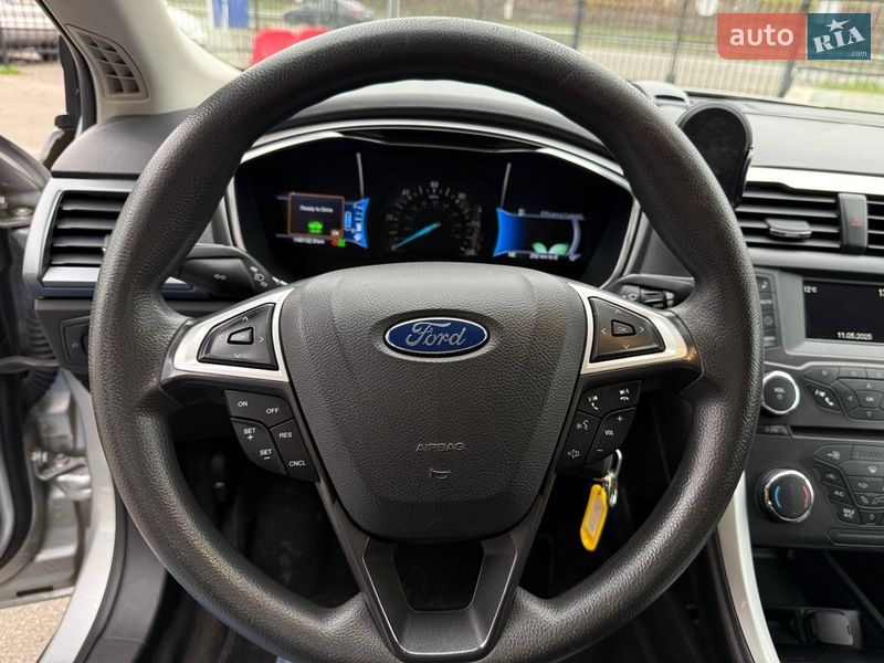 Седан Ford Fusion 2015 в Киеве фото 8 Седан Ford Fusion 2015 в Киеве