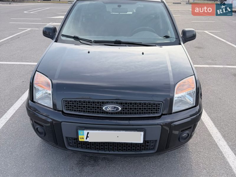 Хэтчбек Ford Fusion 2011 в Киеве