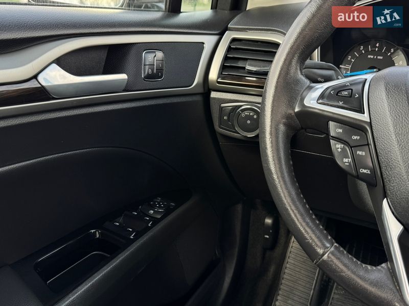 Седан Ford Fusion 2016 в Дрогобыче