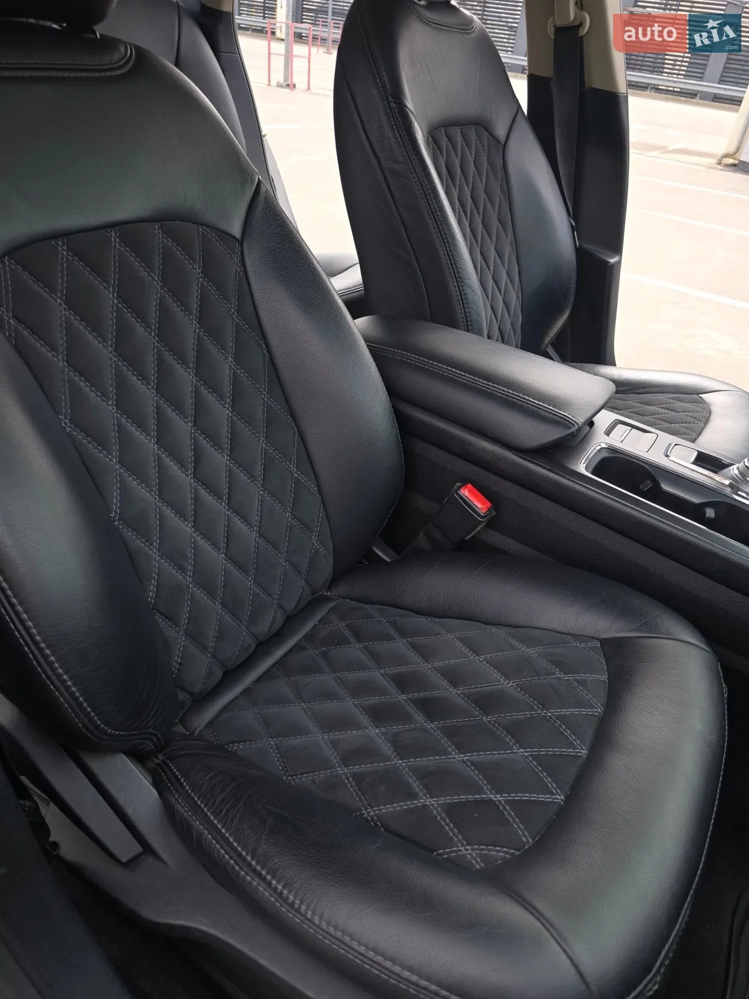 2016 Ford Fusion - мініатюра 31