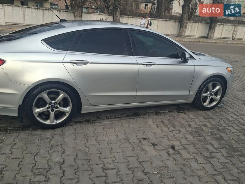 Седан Ford Fusion 2015 в Киеве