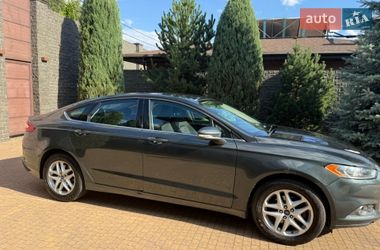 Седан Ford Fusion 2015 в Києві