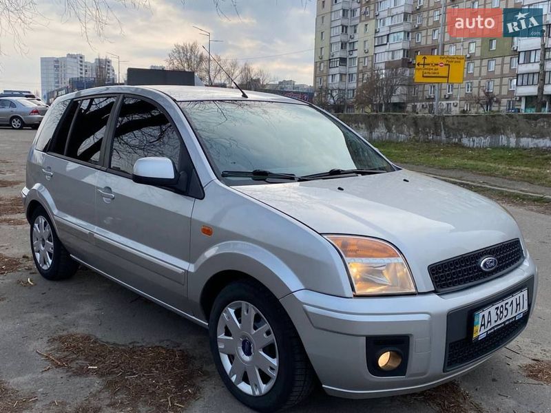 Хэтчбек Ford Fusion 2011 в Киеве