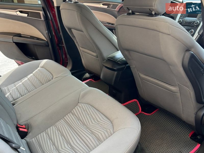 Седан Ford Fusion 2015 в Софиевской Борщаговке