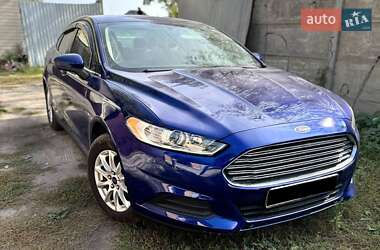 Седан Ford Fusion 2015 в Первомайську