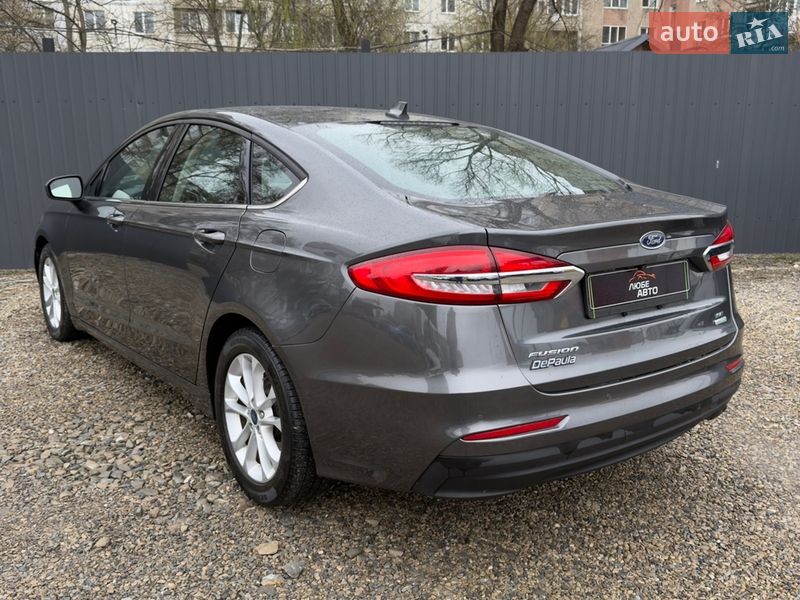 Седан Ford Fusion 2019 в Ивано-Франковске