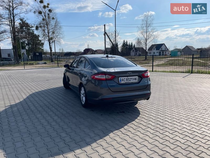 Седан Ford Fusion 2016 в Луцьку