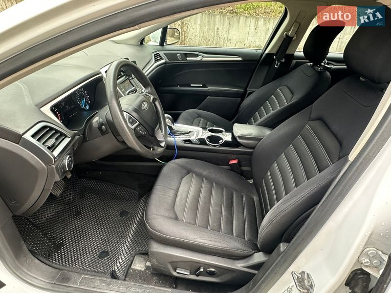 Седан Ford Fusion 2012 в Вышгороде