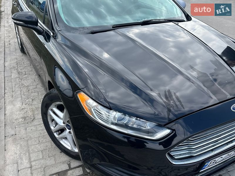 Седан Ford Fusion 2016 в Львові