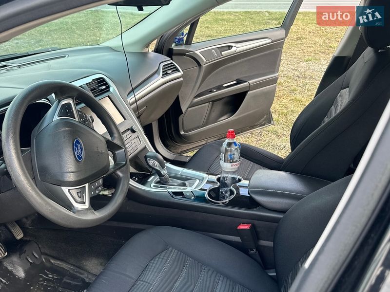 Седан Ford Fusion 2016 в Львові