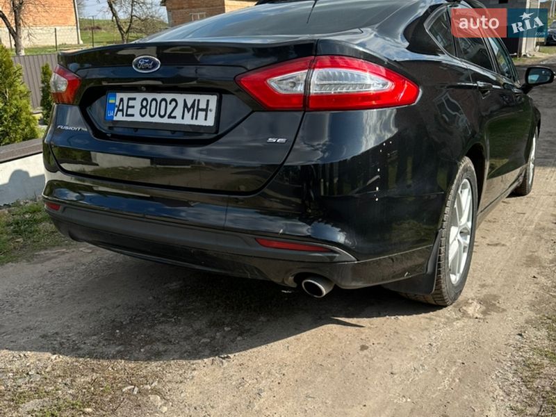Седан Ford Fusion 2014 в Львове