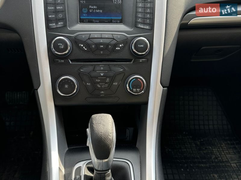 Седан Ford Fusion 2014 в Львове