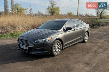 Седан Ford Fusion 2015 в Кривом Озере