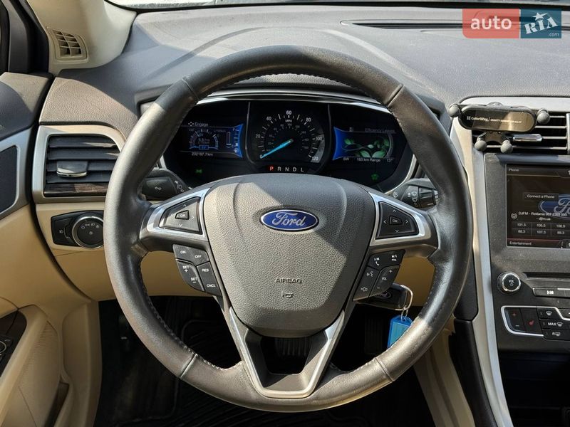 Седан Ford Fusion 2016 в Луцьку