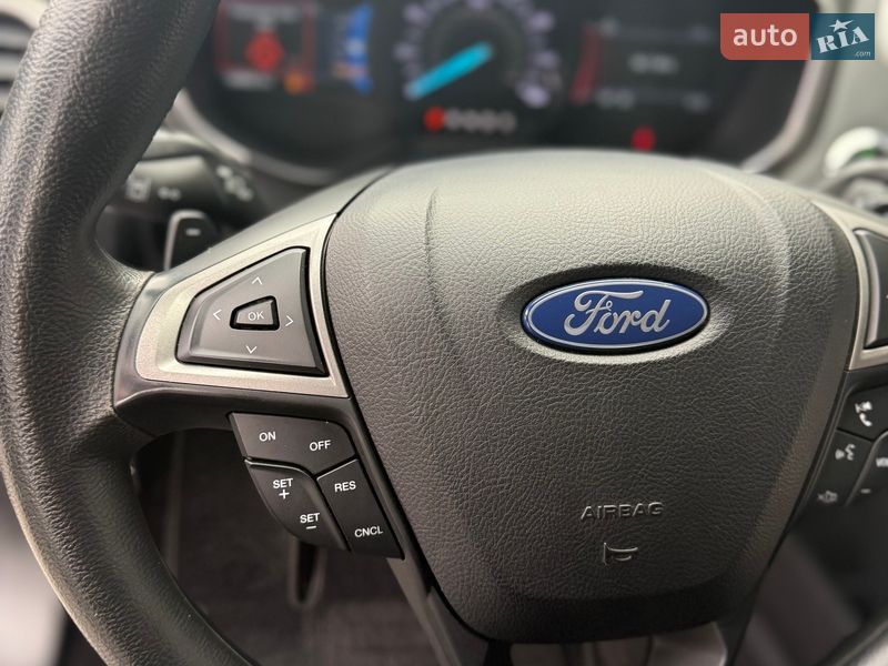 Седан Ford Fusion 2020 в Днепре