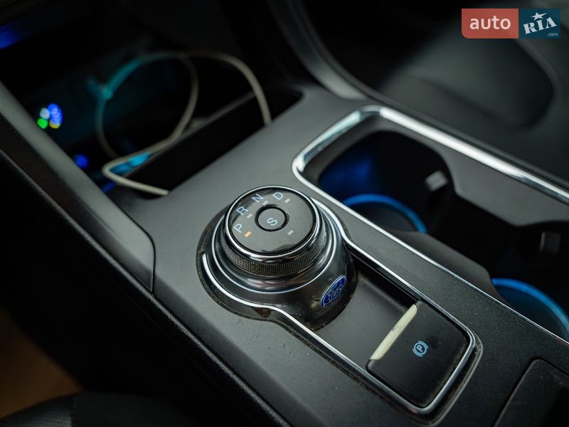 Седан Ford Fusion 2016 в Киеве фото 18 Седан Ford Fusion 2016 в Киеве