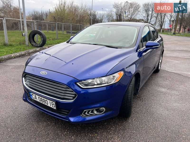 Седан Ford Fusion 2013 в Смілі