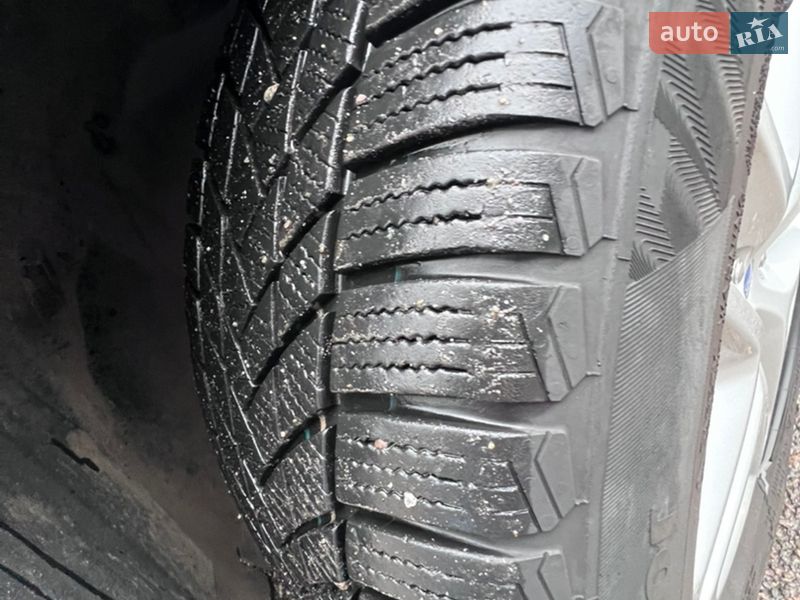 Седан Ford Fusion 2013 в Смілі