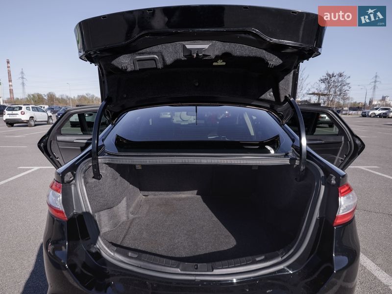 Седан Ford Fusion 2015 в Киеве