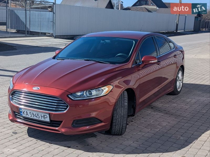 Седан Ford Fusion 2013 в Староконстантинове
