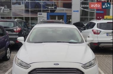 Седан Ford Fusion 2015 в Львове