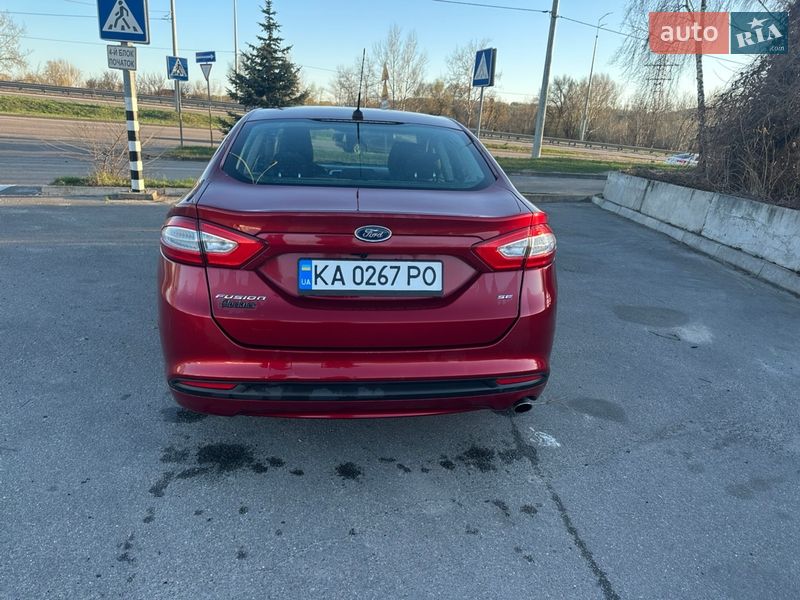 Седан Ford Fusion 2015 в Киеве