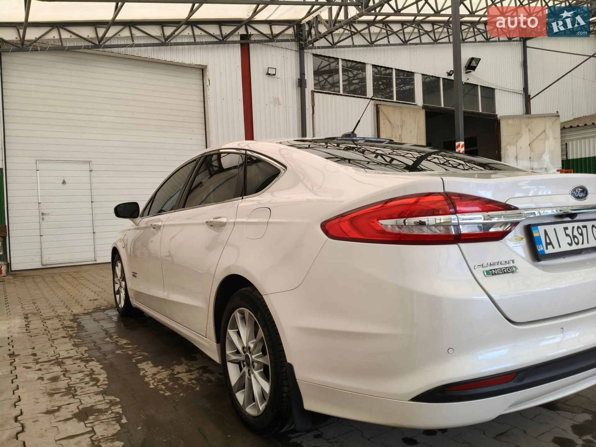2016 Ford Fusion - мініатюра 16