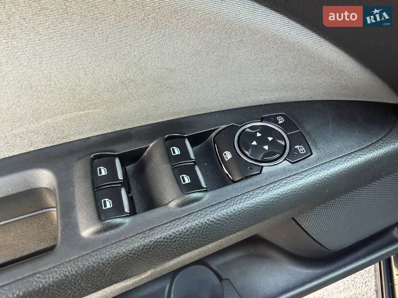 Седан Ford Fusion 2016 в Києві фото 15 Седан Ford Fusion 2016 в Києві