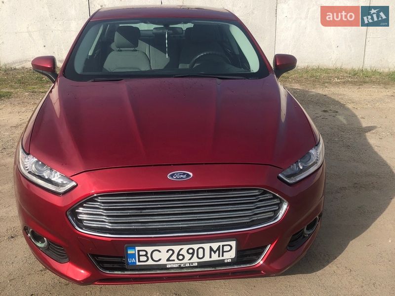 Седан Ford Fusion 2015 в Новом Роздоле