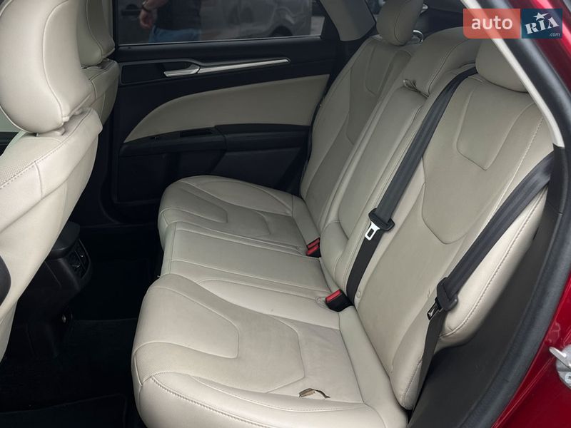 Седан Ford Fusion 2016 в Мукачево