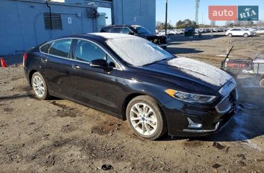 Ford Fusion 2020
