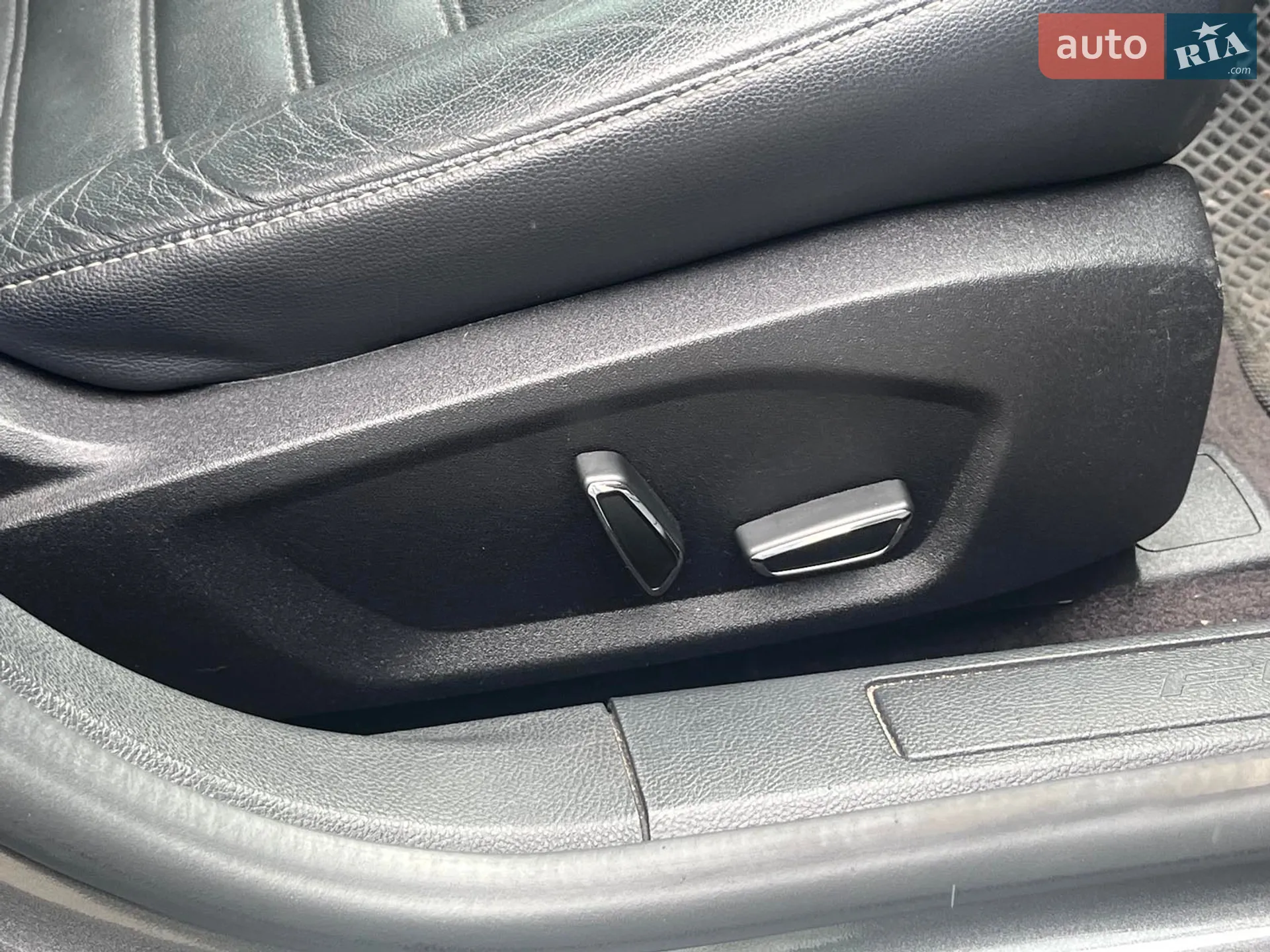 2016 Ford Fusion - мініатюра 17