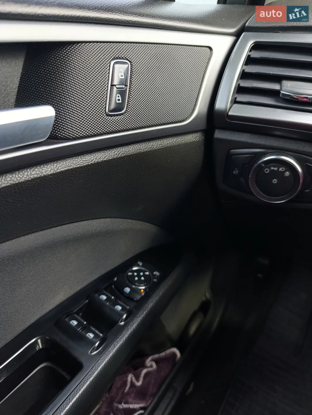 2016 Ford Fusion - мініатюра 15