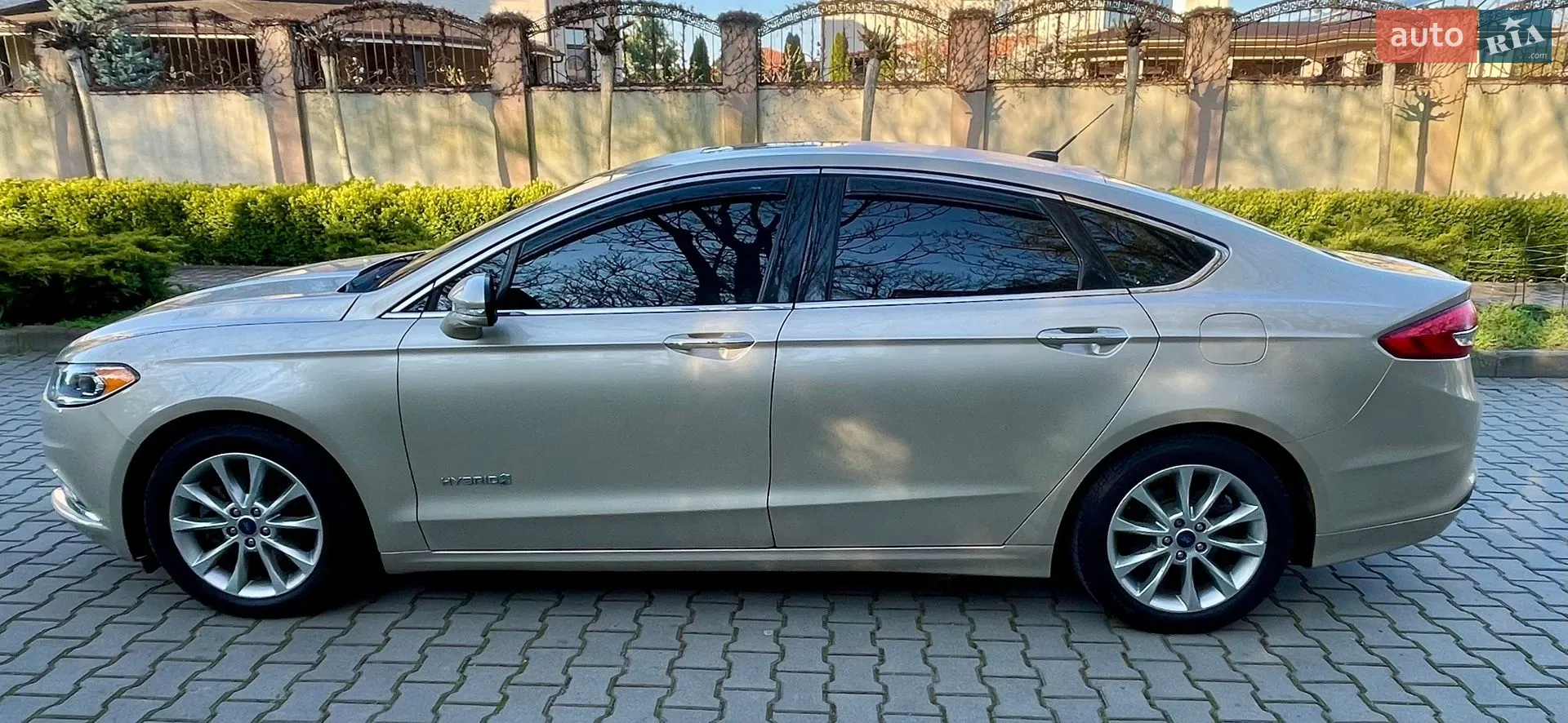 2016 Ford Fusion - мініатюра 16