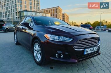 Седан Ford Fusion 2013 в Львове