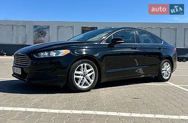 Седан Ford Fusion 2015 в Києві