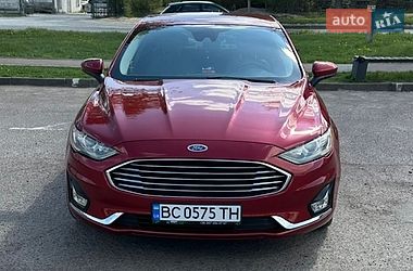 Седан Ford Fusion 2019 в Львове