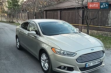Седан Ford Fusion 2014 в Дніпрі