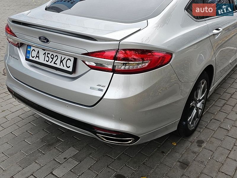 Седан Ford Fusion 2016 в Черкасах
