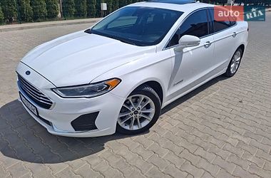 Седан Ford Fusion 2019 в Одессе