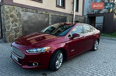 Седан Ford Fusion 2016 в Умани