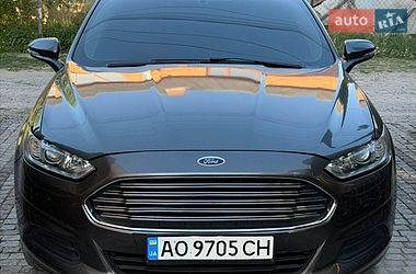 Седан Ford Fusion 2015 в Хусте