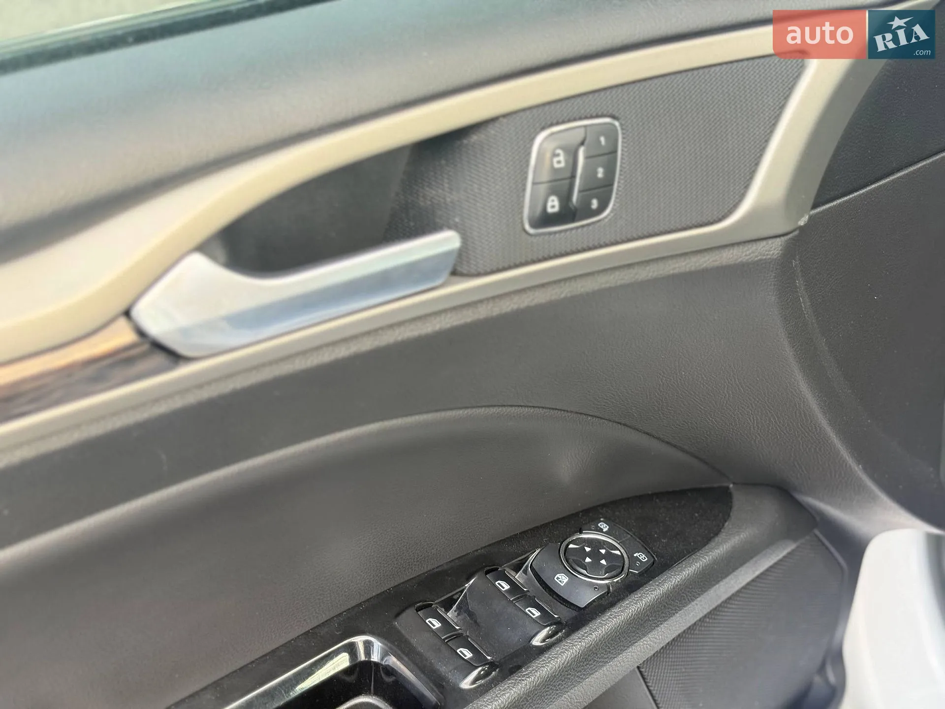 2013 Ford Fusion - мініатюра 18