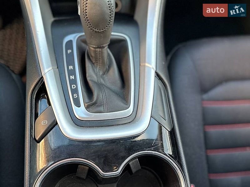 Седан Ford Fusion 2014 в Калуше