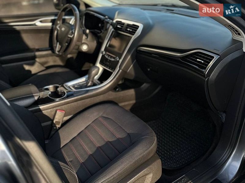 Седан Ford Fusion 2014 в Калуше
